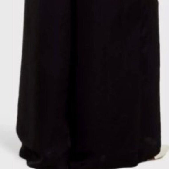 🖤 Title: Lewit Black Wide Leg Jumpsuit – Size 8 Sexy, Sleek & Pocket-Perfect - Picture 2 of 13